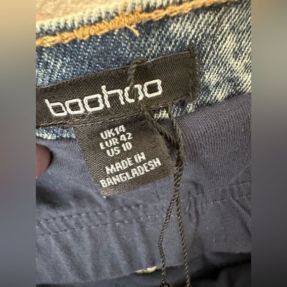 Boohoo Over The Bump Maternity Boyfriend Ripped Knee Distressed Loose Fit Jeans - Picture 3 of 7